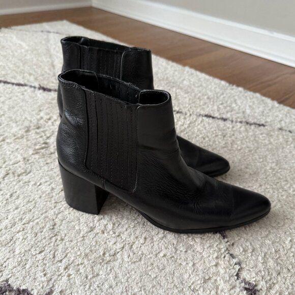 Black Pointed Toe Booties Charles by Charles David size 9.5 - Picture 1 of 4